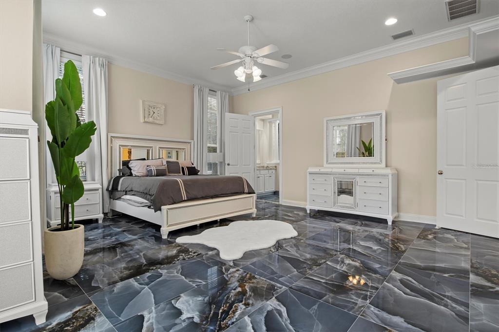 1665 BLUE HERON LANE gallery image #25