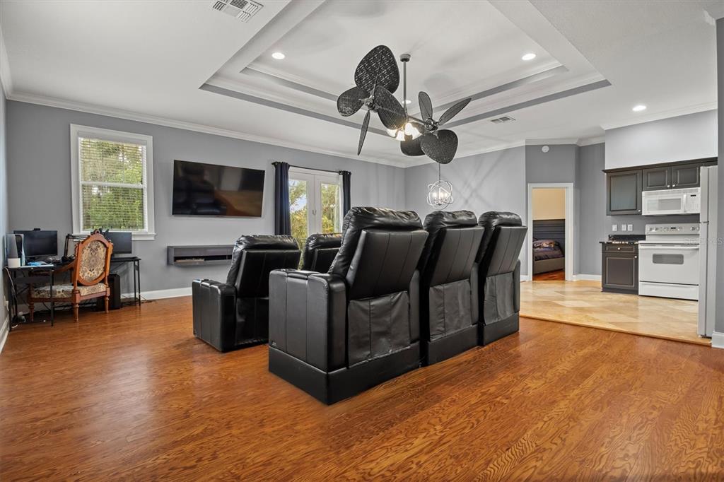 1665 BLUE HERON LANE gallery image #70