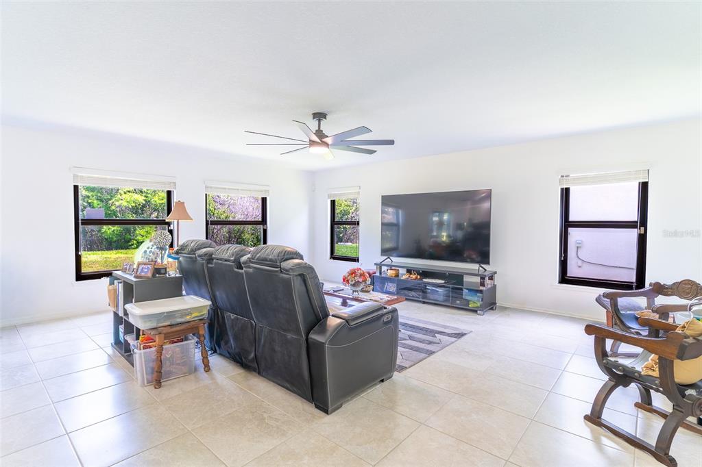 2926 BOATING BOULEVARD gallery image #3