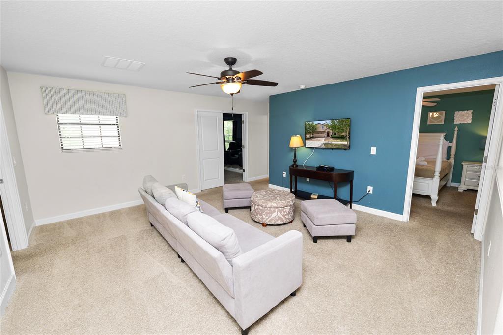 9158 SCRAMBLE DRIVE gallery image #19