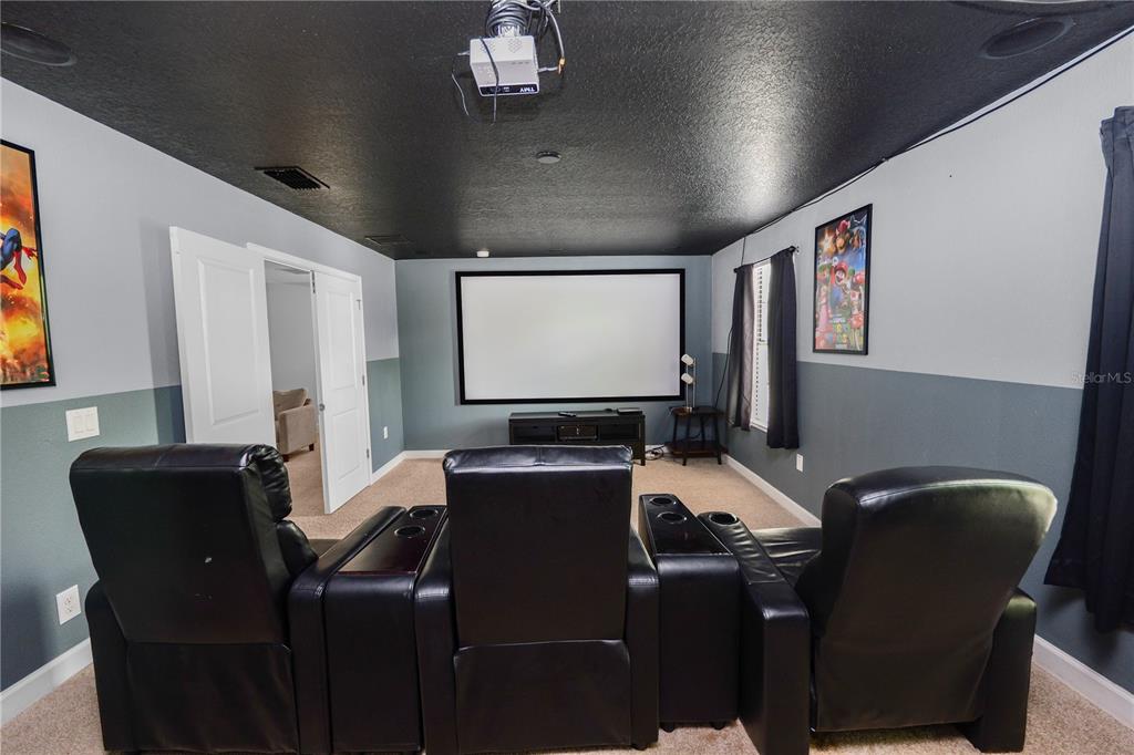 9158 SCRAMBLE DRIVE gallery image #25
