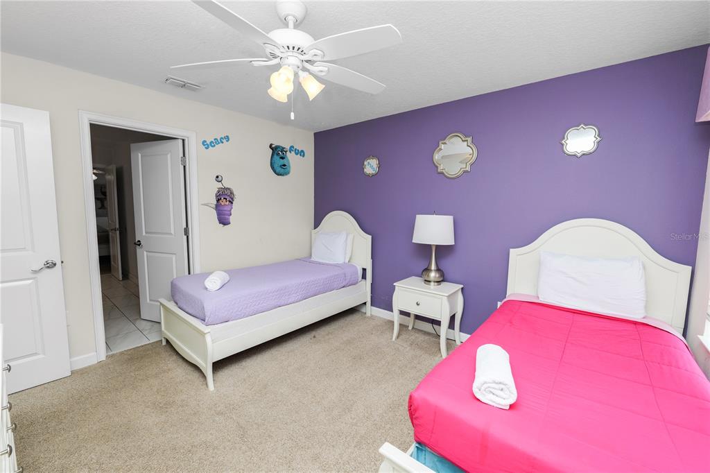 9158 SCRAMBLE DRIVE gallery image #45
