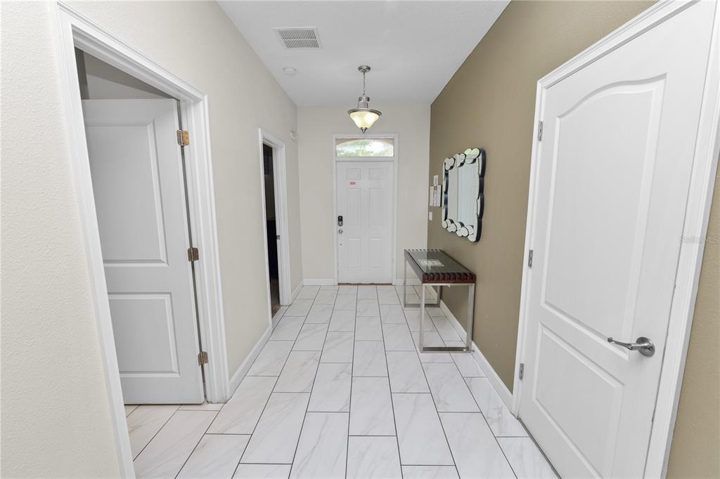 9158 SCRAMBLE DRIVE gallery image #5