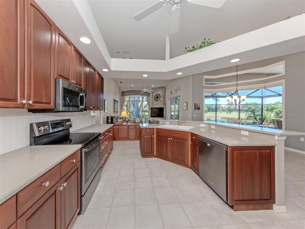 2120 MUSKOGEE TRAIL