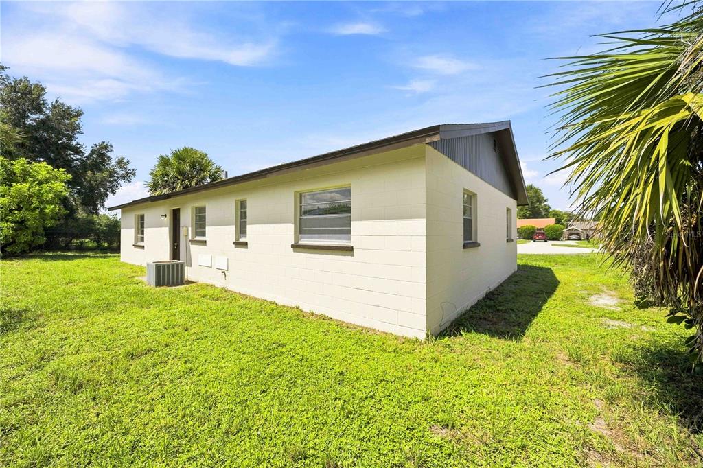 3012 CLAY CIRCLE