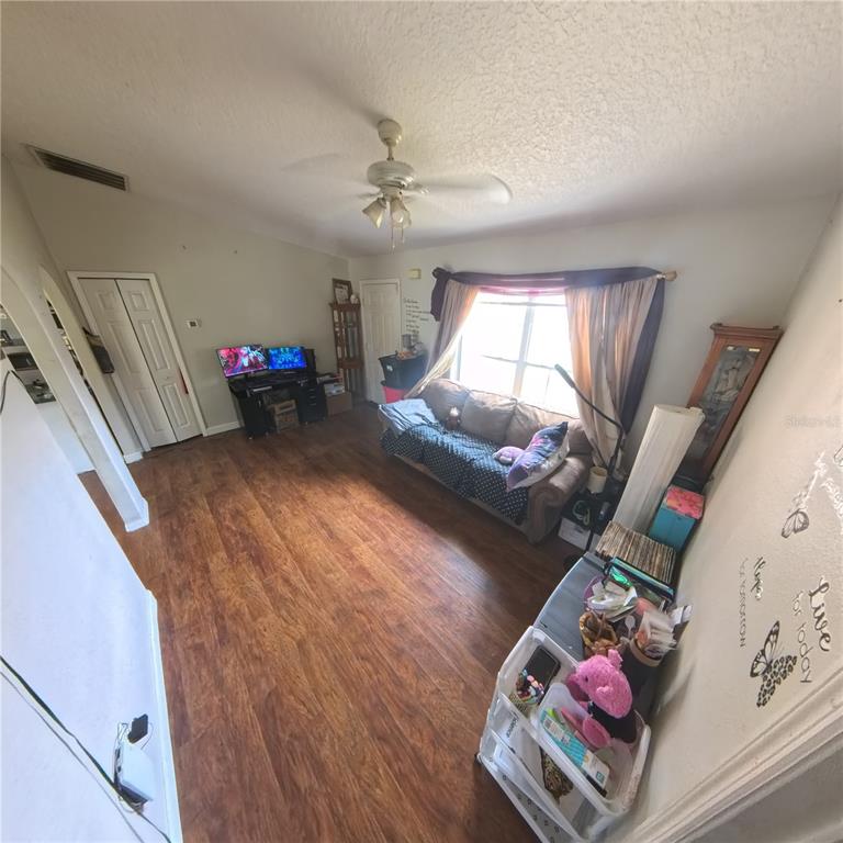 706 N RENNES COURT gallery image #2