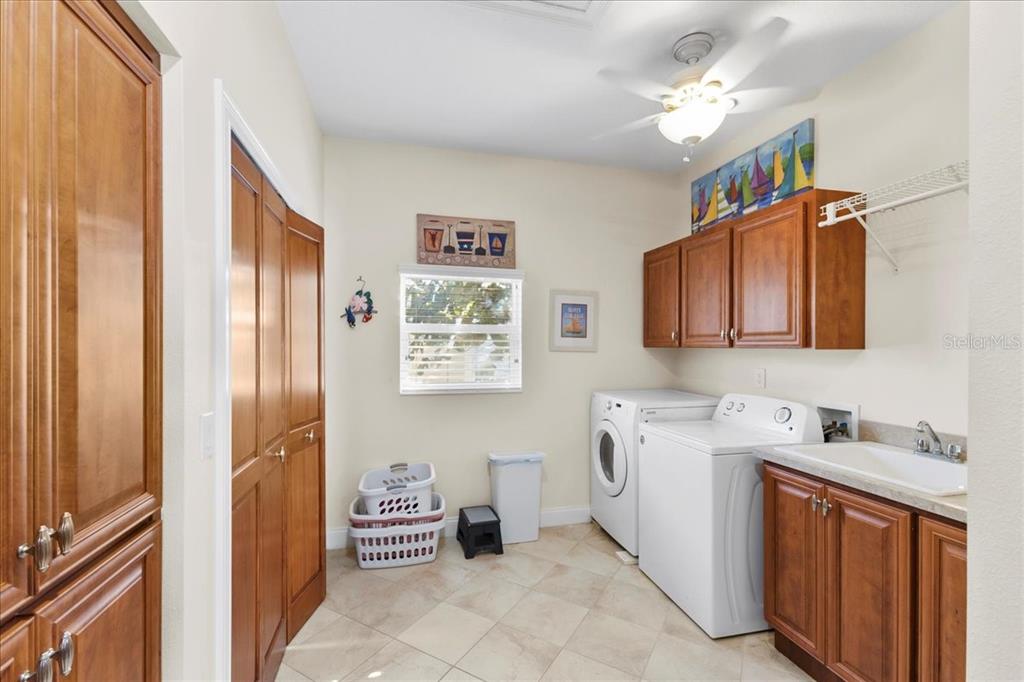 5609 S ATLANTIC AVENUE gallery image #27