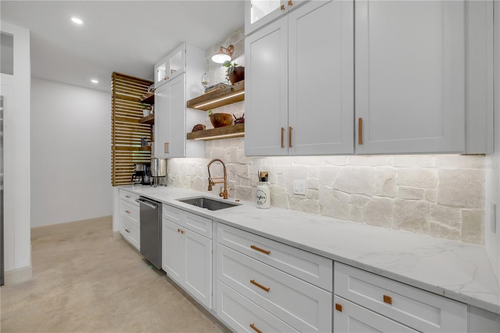 3211 SAXON DRIVE gallery image #14