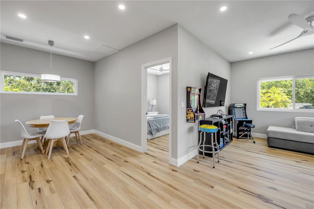3211 SAXON DRIVE gallery image #70
