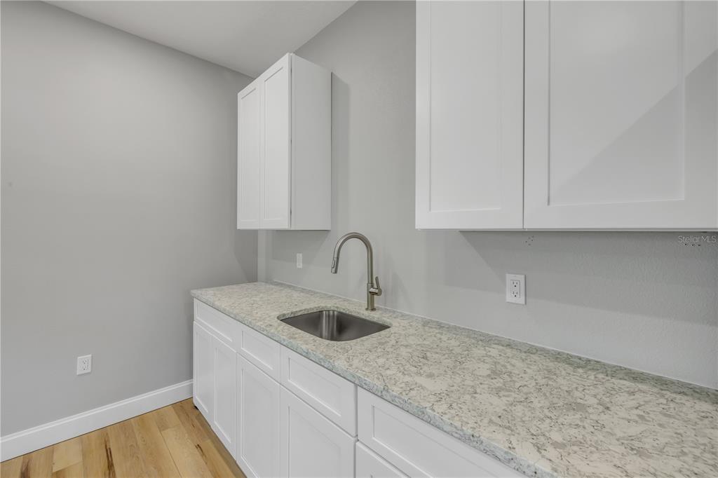 3211 SAXON DRIVE gallery image #71
