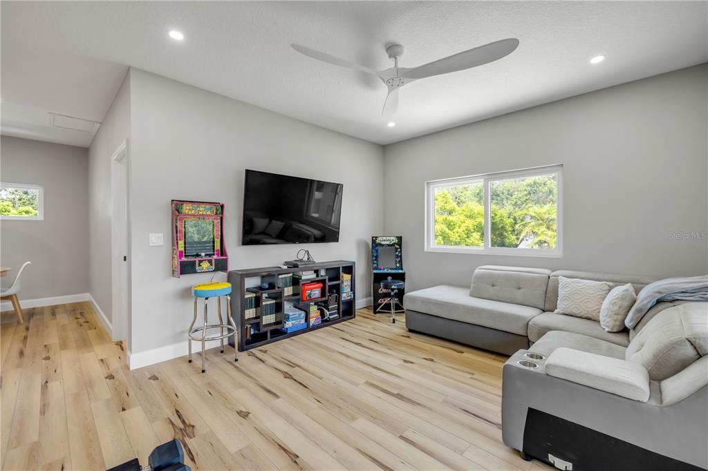 3211 SAXON DRIVE gallery image #78