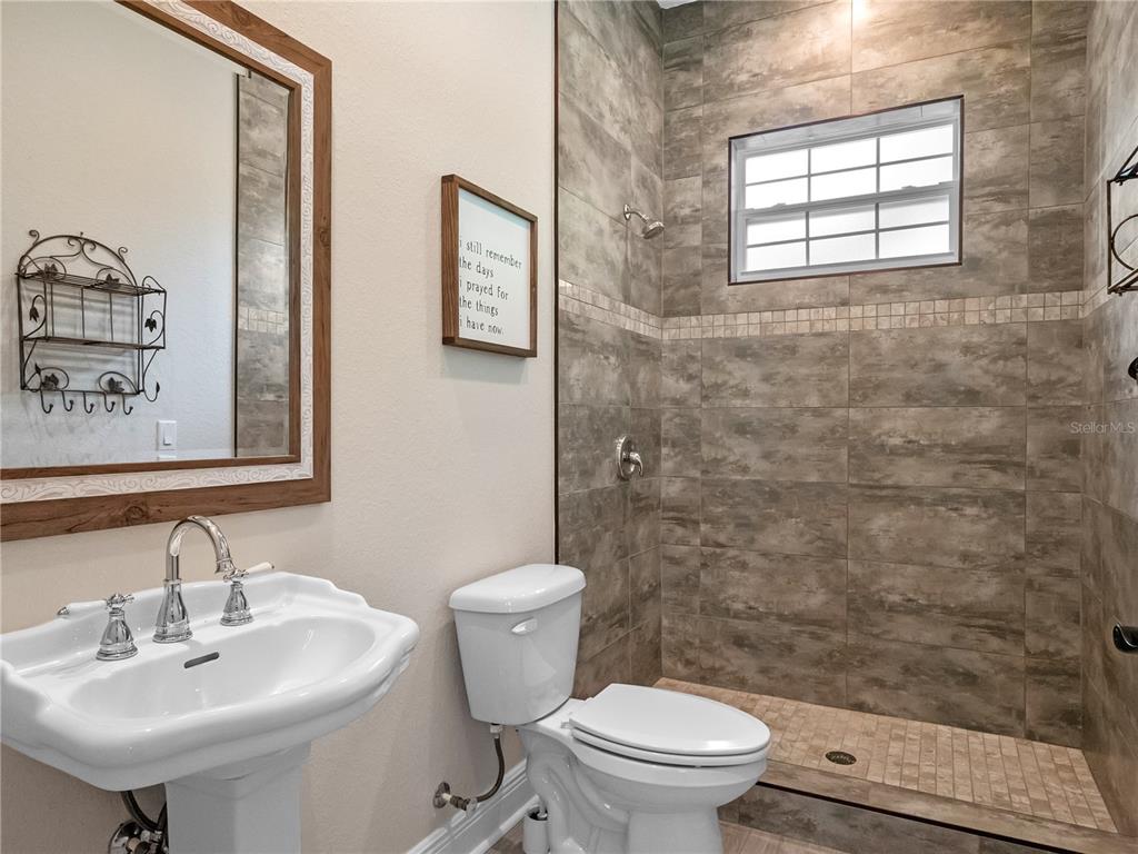 20199 SWEETWOOD LANE gallery image #33