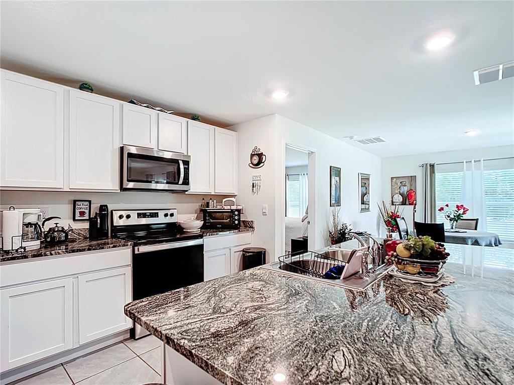 7161 SW 135TH PLACE gallery image #3