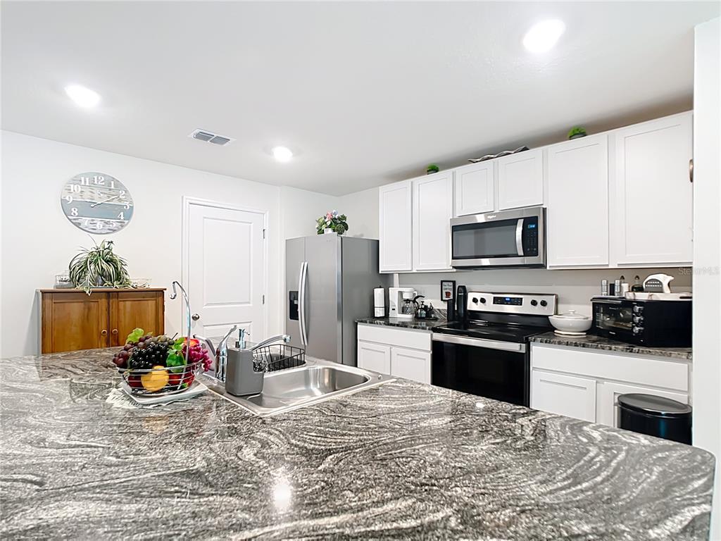 7161 SW 135TH PLACE gallery image #9