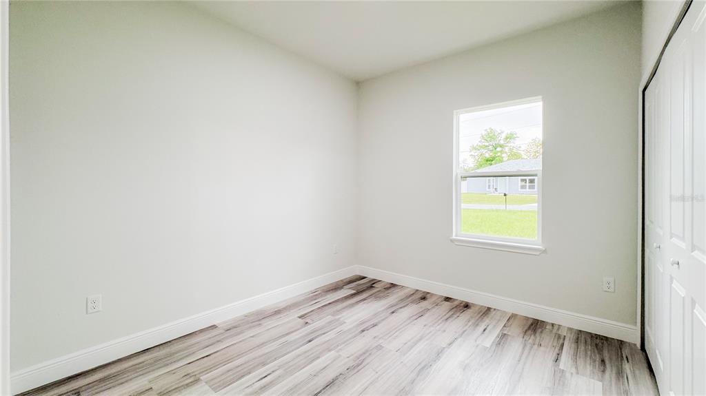 15621 SW 37TH CIRCLE gallery image #14