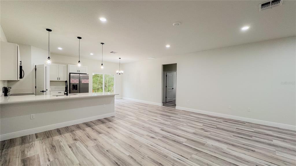 15621 SW 37TH CIRCLE gallery image #4
