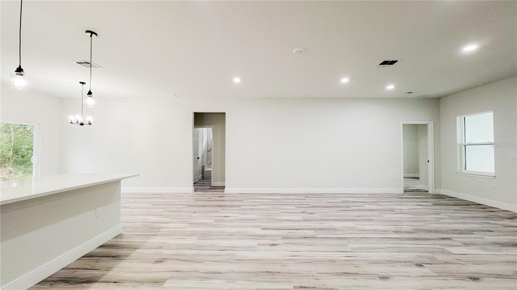 15621 SW 37TH CIRCLE gallery image #5