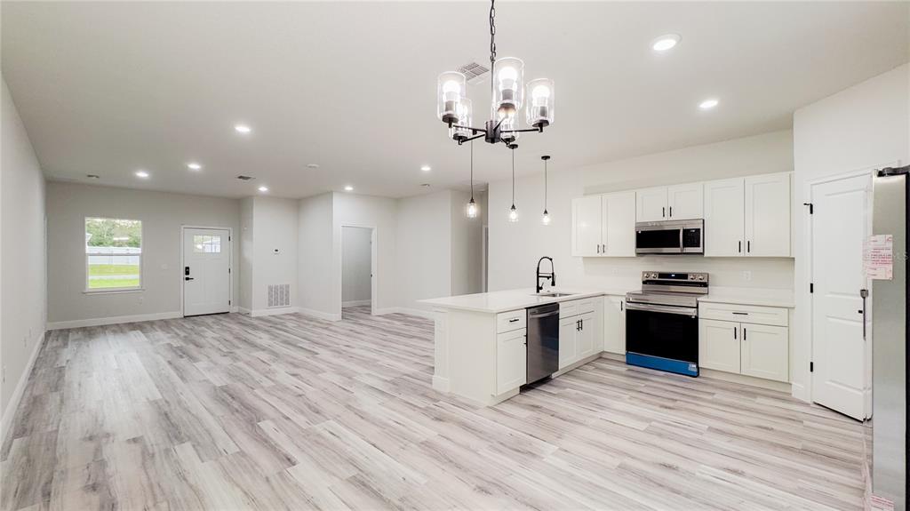 15621 SW 37TH CIRCLE gallery image #6