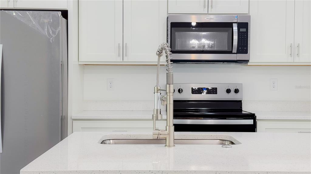 15625 SW 37TH CIRCLE gallery image #10