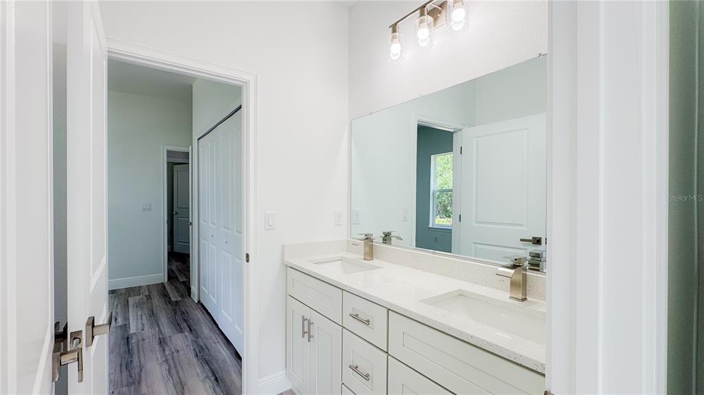 15625 SW 37TH CIRCLE gallery image #15