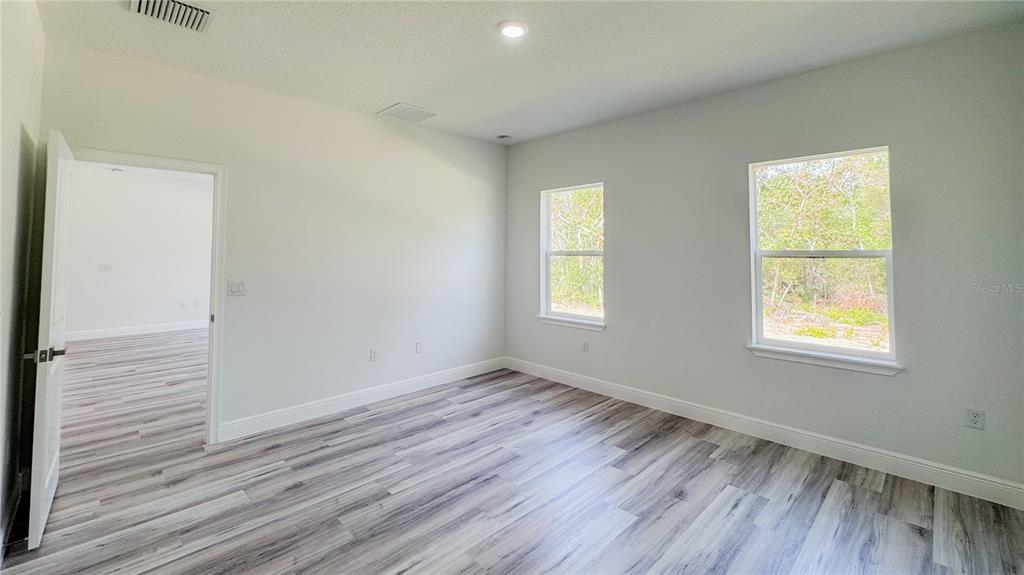 15625 SW 37TH CIRCLE gallery image #23