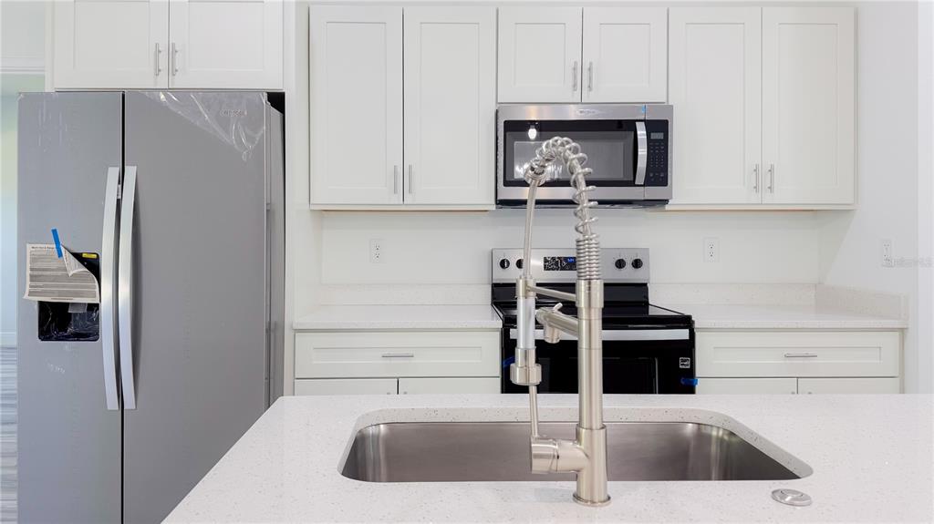 15625 SW 37TH CIRCLE gallery image #9
