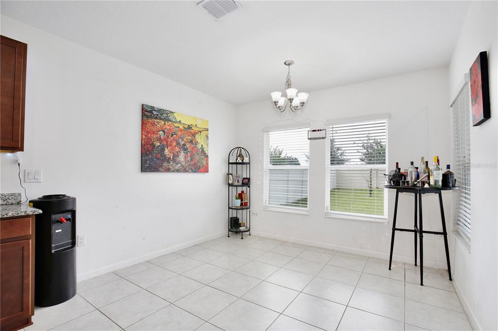 490 TAFT DRIVE gallery image #10