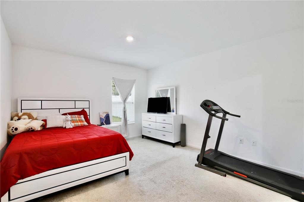 490 TAFT DRIVE gallery image #11