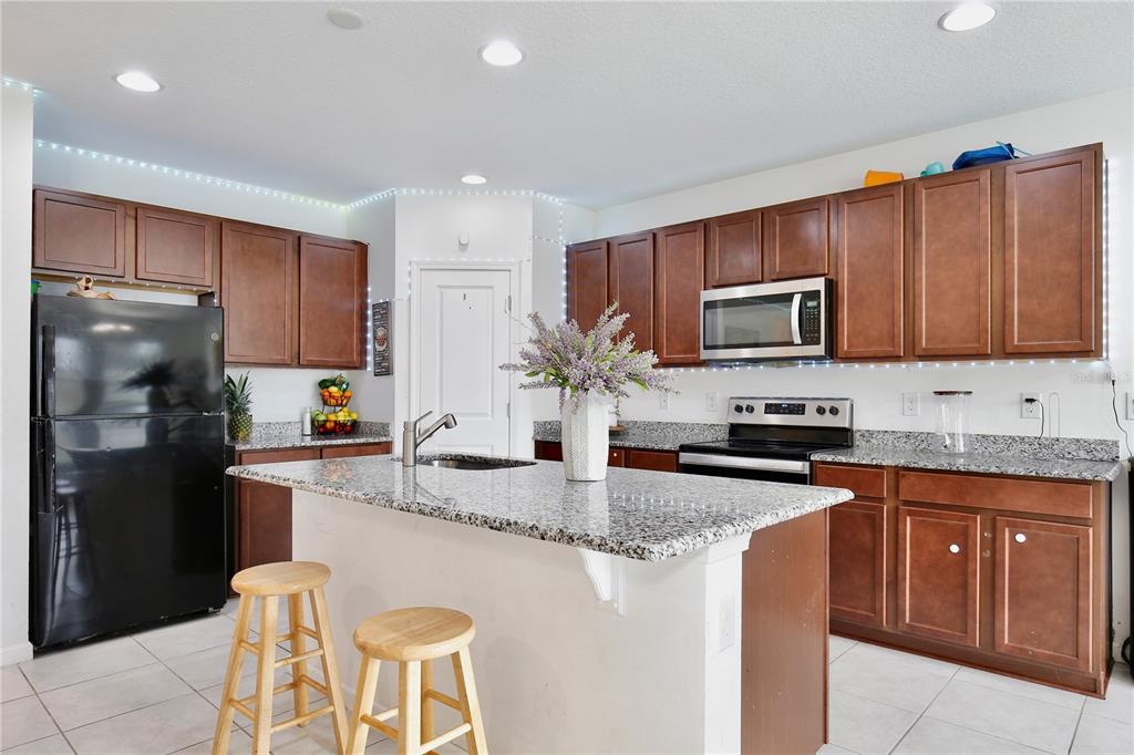 490 TAFT DRIVE gallery image #6