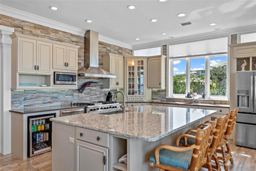 2012 SPYGLASS LANE gallery image #16