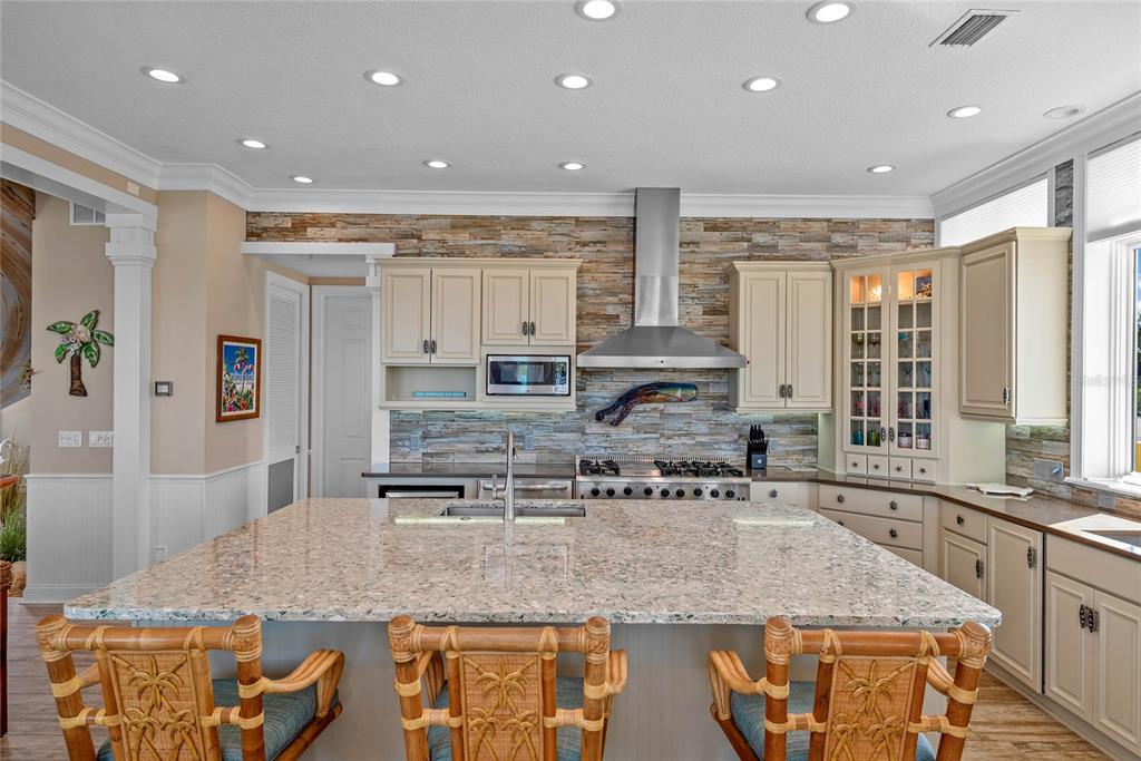 2012 SPYGLASS LANE gallery image #18