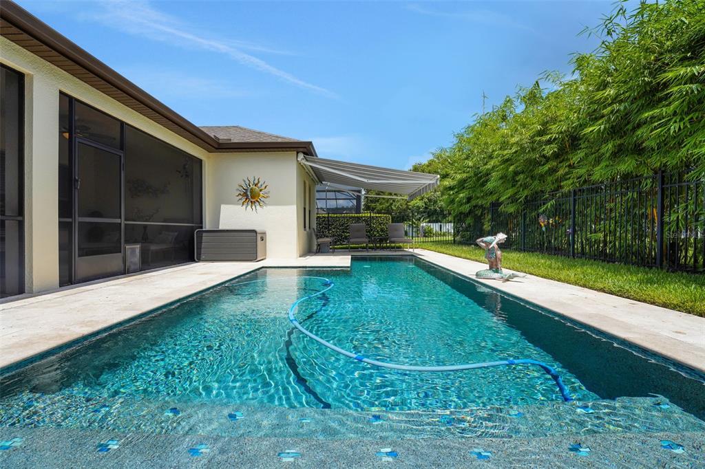 1555 KATIE COVE gallery image #15