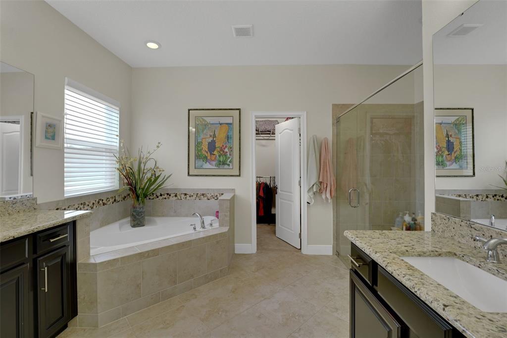 1555 KATIE COVE gallery image #23