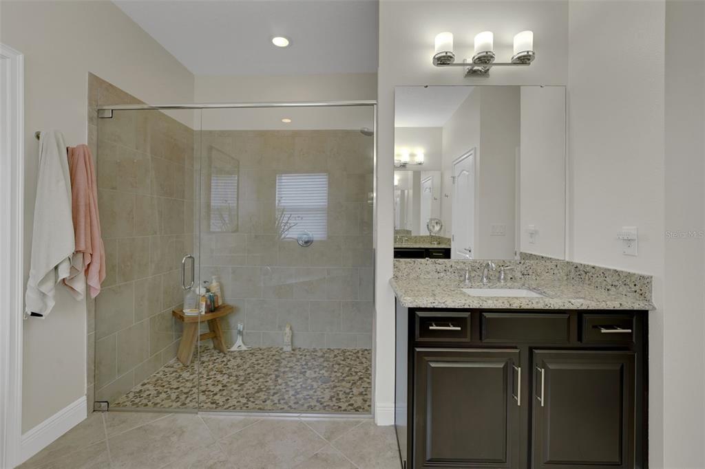 1555 KATIE COVE gallery image #25
