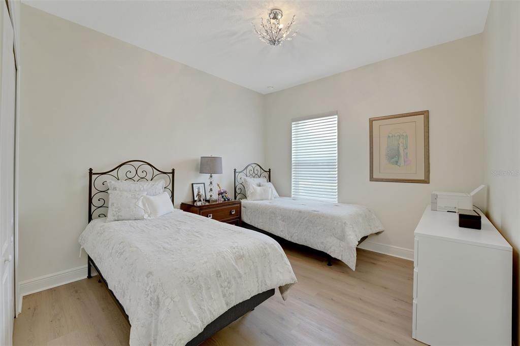 1555 KATIE COVE gallery image #38