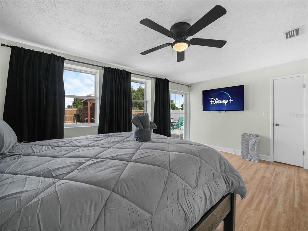 1818 6TH STREET SE gallery image #14