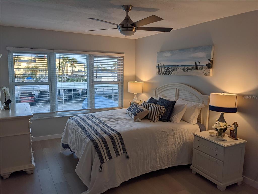 3806 GULF OF MEXICO DRIVE UNIT