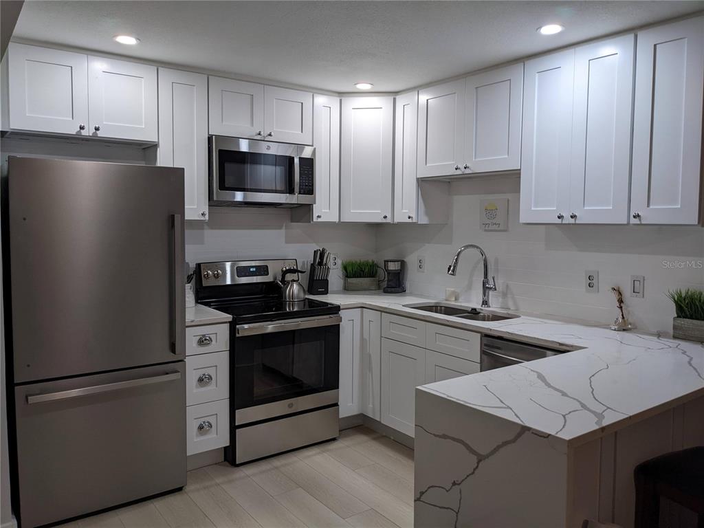 3806 GULF OF MEXICO DRIVE UNIT