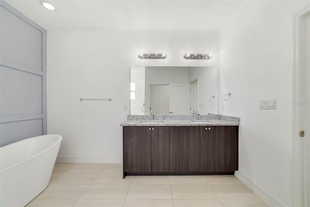 212 GROUPER COURT gallery image #10