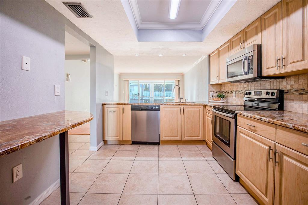 3300 BENEVA UNIT 214