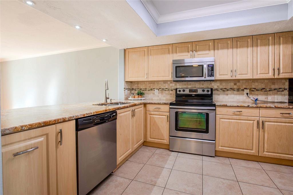 3300 BENEVA UNIT 214