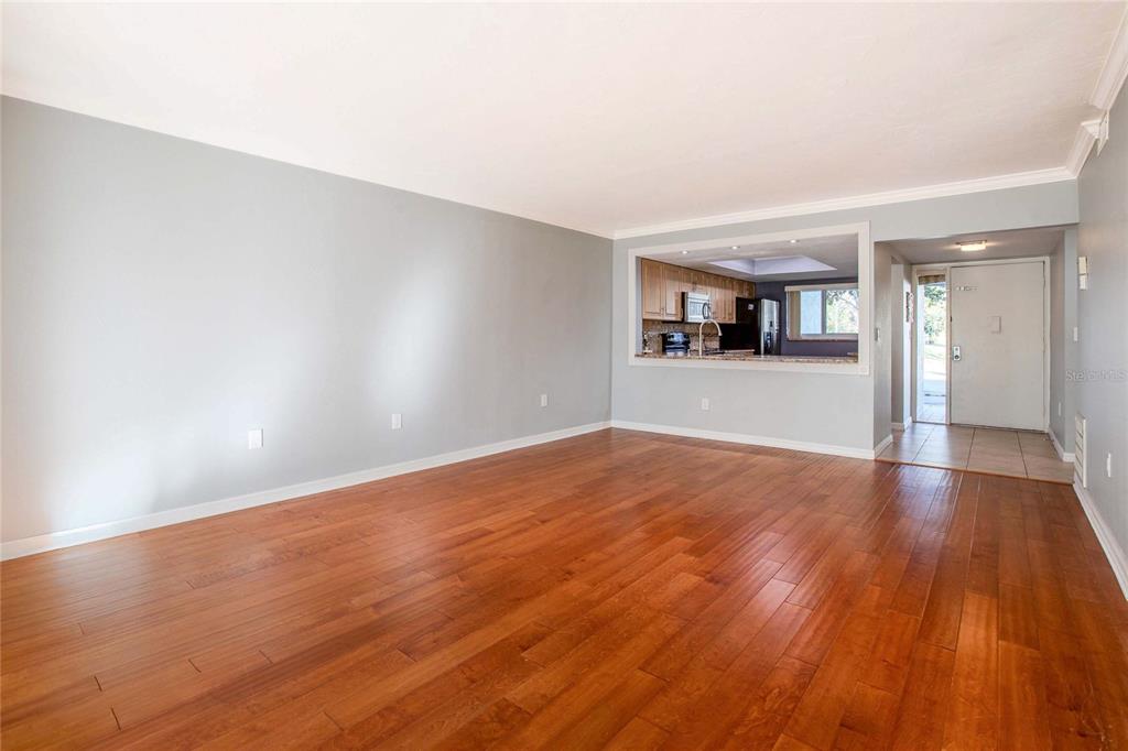 3300 BENEVA UNIT 214