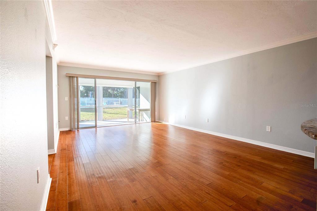 3300 BENEVA UNIT 214