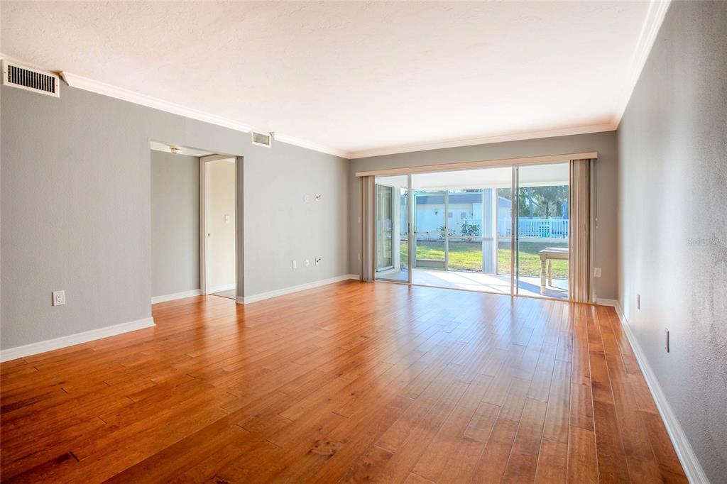 3300 BENEVA UNIT 214