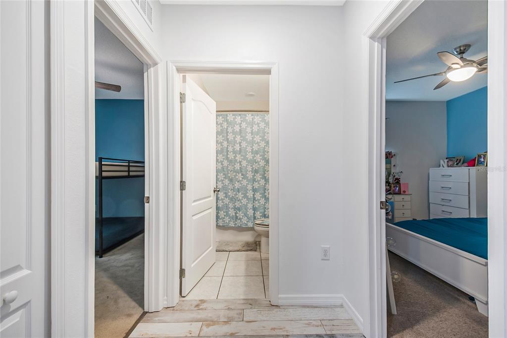 328 HIBISCUS DRIVE gallery image #18