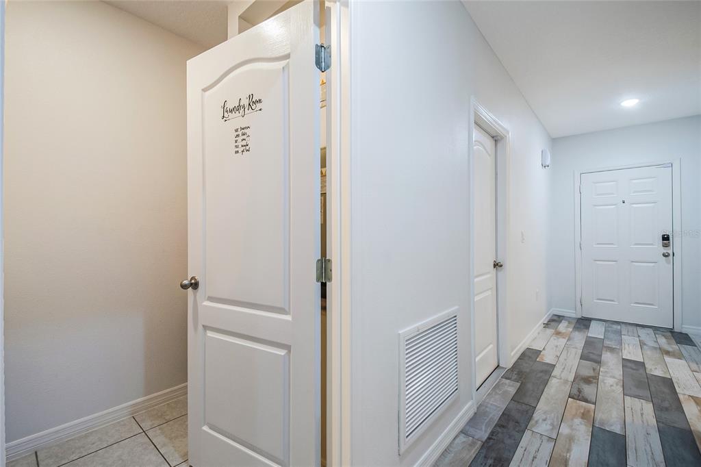 328 HIBISCUS DRIVE gallery image #23