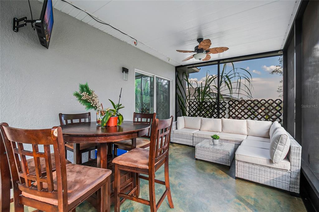 328 HIBISCUS DRIVE gallery image #33