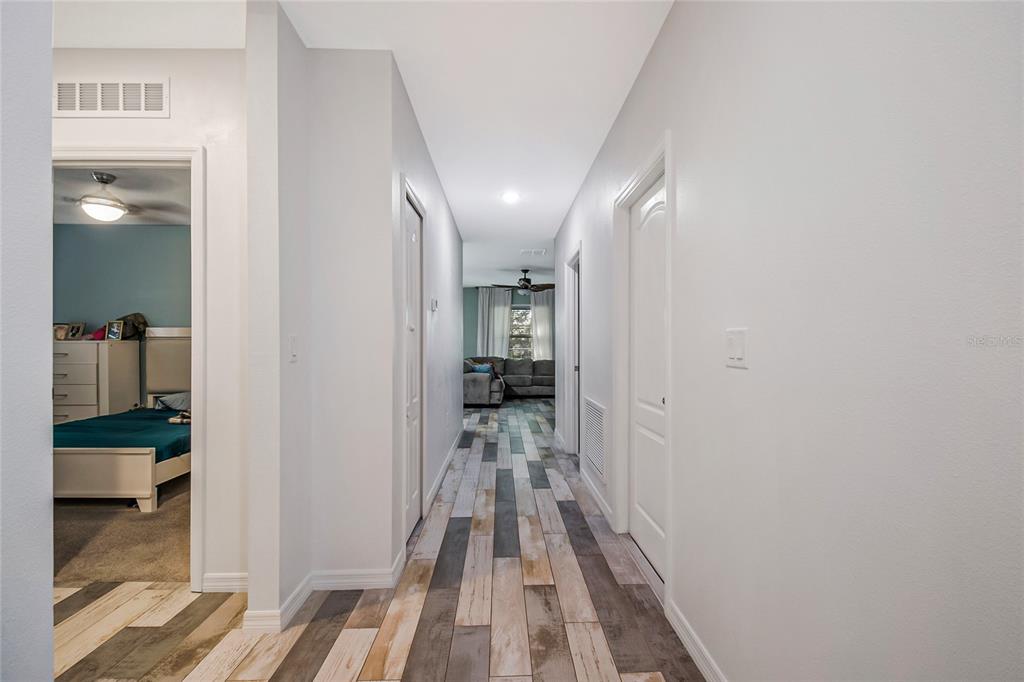 328 HIBISCUS DRIVE gallery image #4