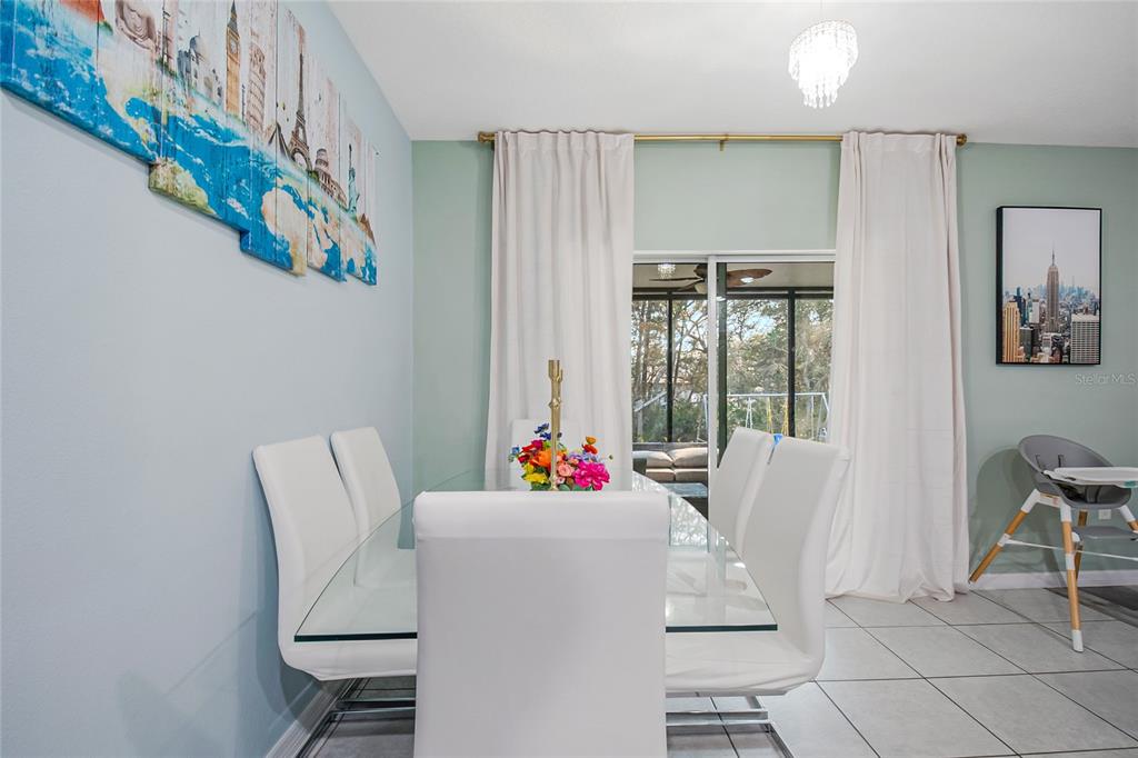 328 HIBISCUS DRIVE gallery image #9