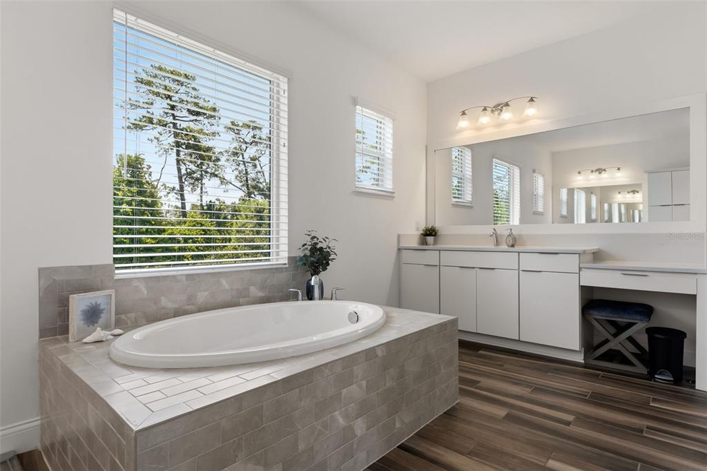 10396 ROYAL CYPRESS WAY gallery image #31